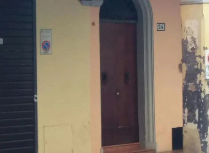 Cartoleria 24 - Ground Floor شقة *